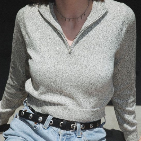 SOLD Brandy Melville Grey Novella Sweater - Picture 5 of 12
